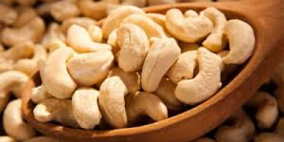 We can supply up to 80 tons of Cashew