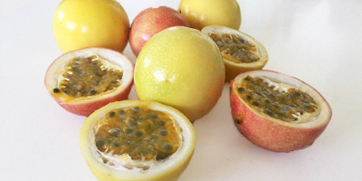 We offer the best passion fruit pulp (fresh or