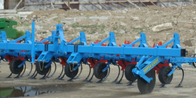 I AM SELLING a cultivator for spring, and some