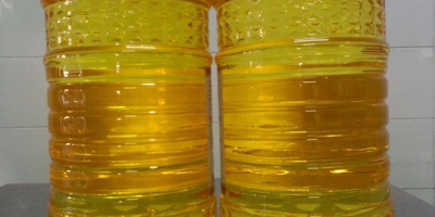Wir verpacken unser raffiniertes Sojaöl in Groß- oder Haustierflaschen.