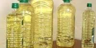 Raffiniertes Sonnenblumenöl ist ein perfekt sauberes Öl, das alle