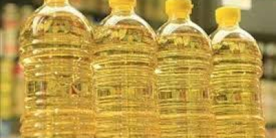 Soybean oil is made by extracting oil from whole