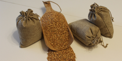 Semola di grano saraceno biologica certificata - leggermente tostata.