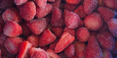 Gefrorene Erdbeeren der KLASSE EXTRA o sortentypisch glänzendes Aussehen
