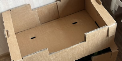 Cari amici di tutto il mondo, desideriamo vendere il