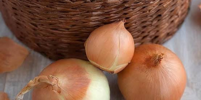 Fresh, organic, premium white onion. For more information, please