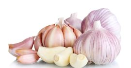 Denumirea produsului: Usturoi proaspăt Caracteristici: alb normal și pur