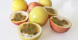 We offer the best passion fruit pulp (fresh or
