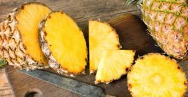 Вьетнамские ананасы Ананасы - это тропические фрукты, которые богаты