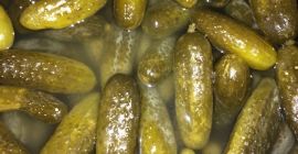 Ich muss eingelegte Gurken 6-9cm verkaufen. Die Gurken sind