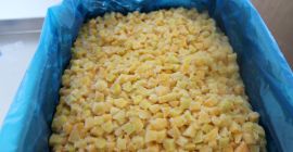 Piersic congelat - cub cu ridicata Cantitate 20 000