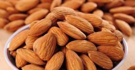 Mandorle, pistacchi, noci, noci di macadamia ecc. Abbiamo stock
