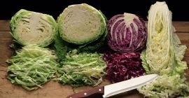 на продају више пластичних кутија. Димензије: 1200к1000к1000. Унутрашњи капацитет