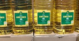 Мы являемся крупными поставщиками рафинированного и нерафинированного подсолнечного масла.
