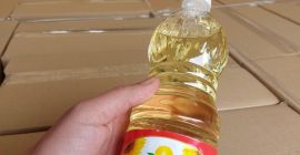 Finomított napraforgó olaj eladó. 1 liter ára palackban 2.05