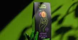 Spre vânzare prune deshidratate fără simbura ambalate în cutii