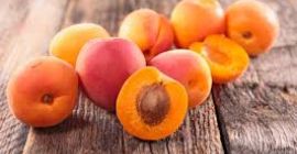 * Apricots harvest season 2023 * packing: plastic/wooden box
