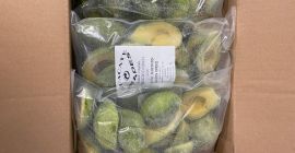 Avocadohälften, geschält, kernlos, gefroren, verpackt in 1-kg-Beuteln und 6-kg-Kartons.
