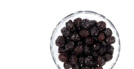 Продажа вишни сухой с косточками - 4 тонны. Натурально