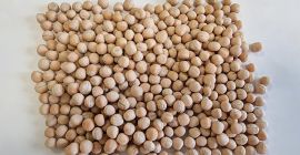 We have yellow peas for sale. Please contact us