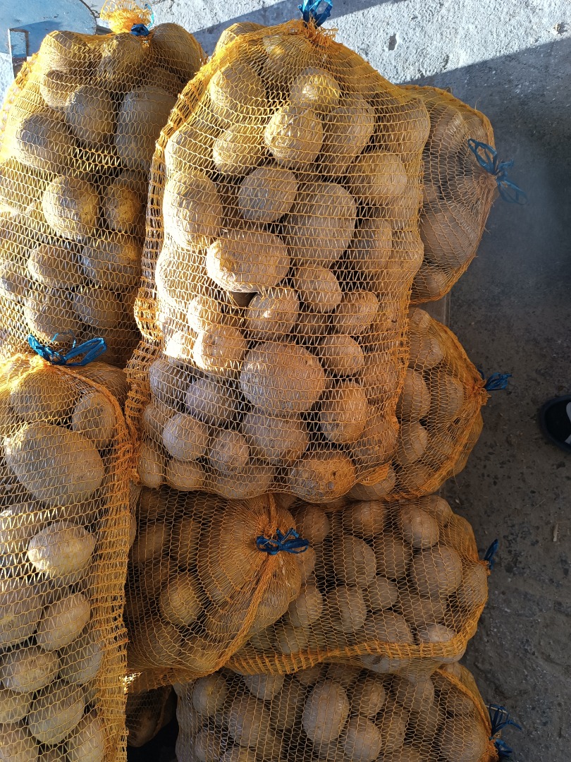 Ich verkaufe Kartoffeln der Sorte Vineta, sehr lecker, Ich verkaufe Kartoffeln der Sorte Vineta, sehr lecker,